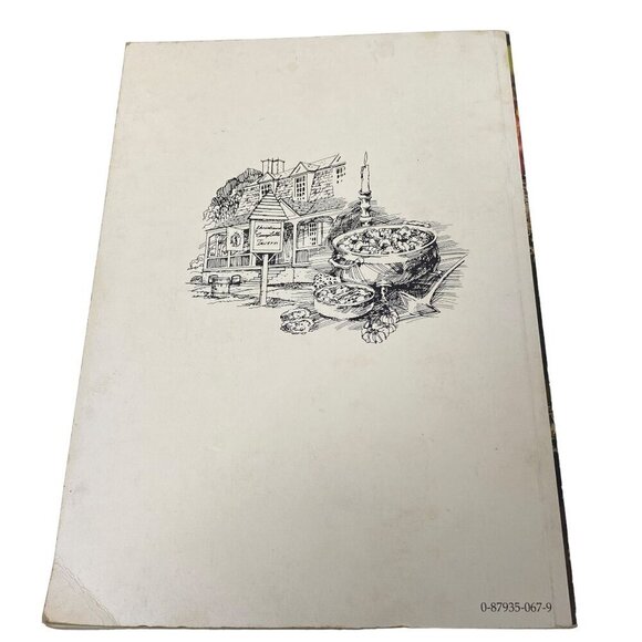 Favorite meals from Williamsburg Cookbook Vintage Book Softcover Recipes - Picture 4 of 16